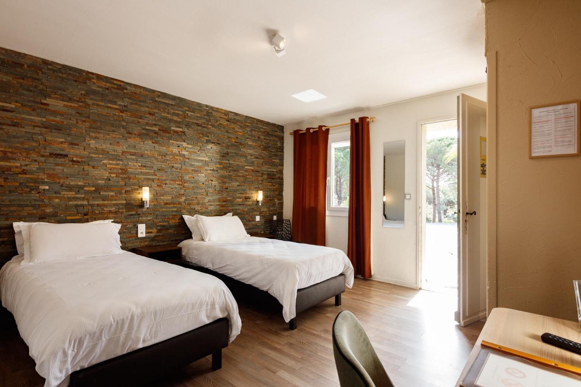Auberge Val Moureze Hotel & Spa Exterior photo